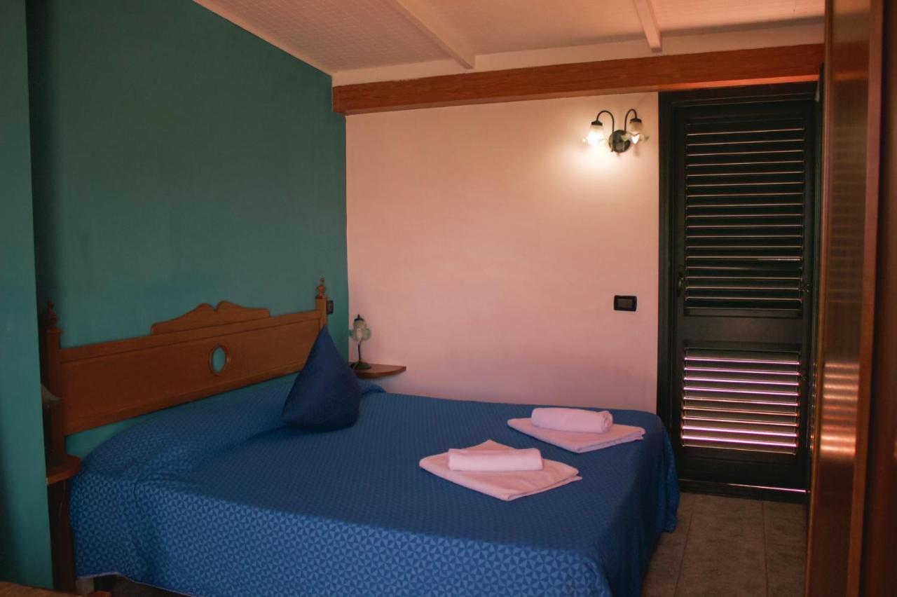 Bed and Breakfast La Trinacria à Giardini-Naxos Extérieur photo