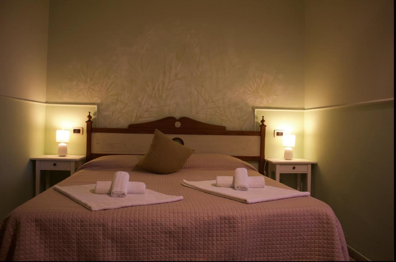 Bed and Breakfast La Trinacria à Giardini-Naxos Extérieur photo